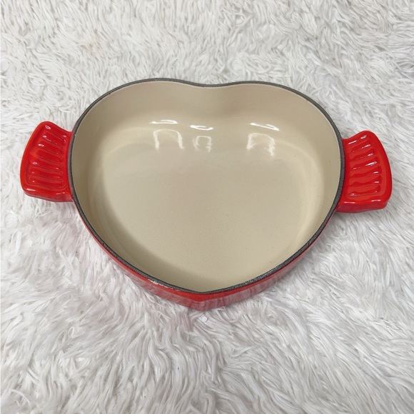 Le Creuset Damour Dish Cocotte Ronde Heart-Shaped Cast iron dish